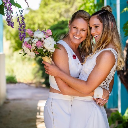 Teresa Muchnik Rosenblum's granddaughter Nicole Numhauser is married.